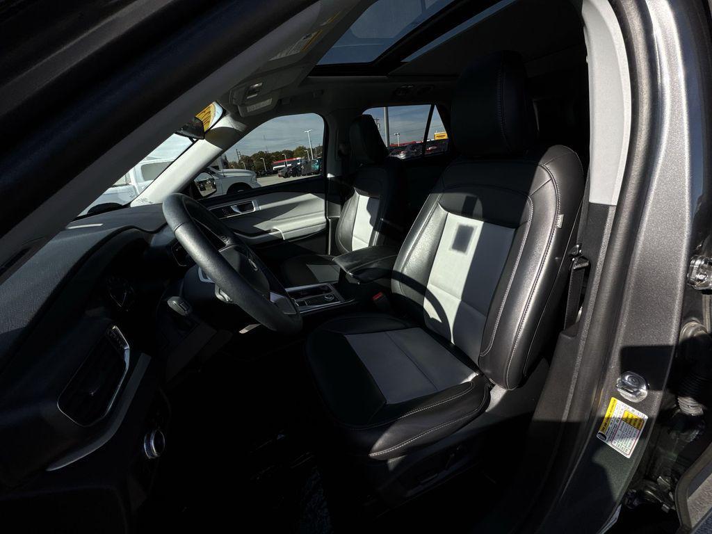 used 2023 Ford Explorer car, priced at $32,999