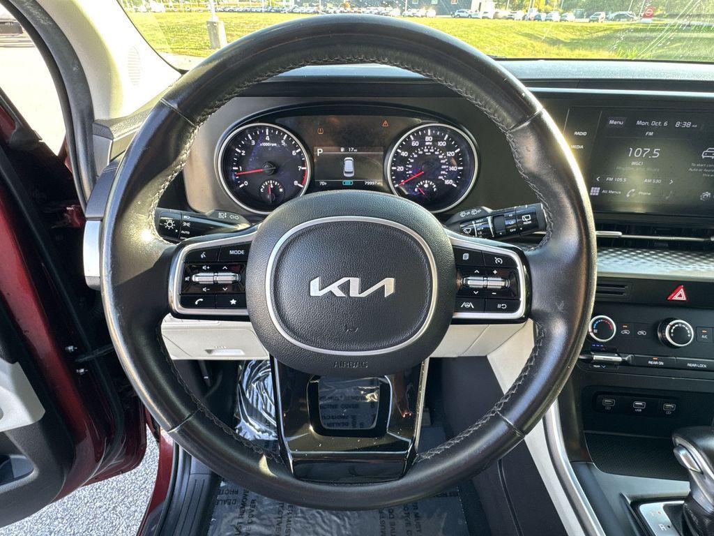 used 2022 Kia Carnival car, priced at $21,897