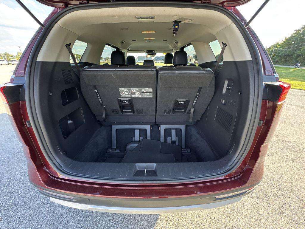 used 2022 Kia Carnival car, priced at $21,897