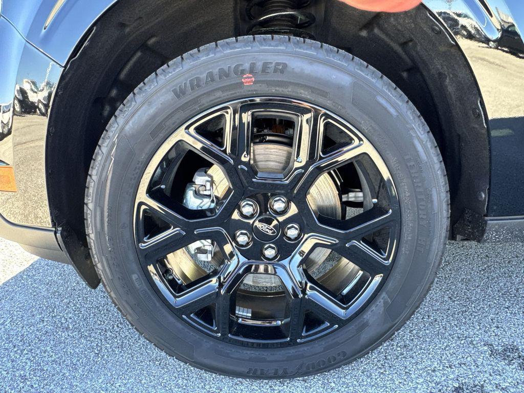 new 2025 Ford Maverick car, priced at $41,592
