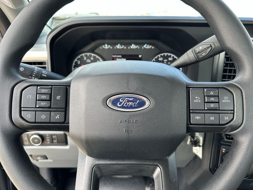 new 2025 Ford F-250 car, priced at $46,302