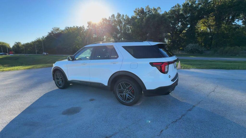new 2025 Ford Explorer car, priced at $56,294
