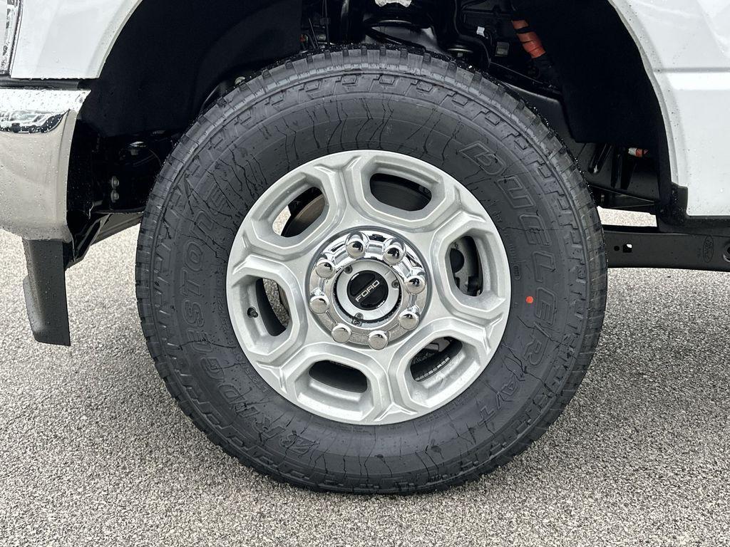 new 2025 Ford F-350 car, priced at $63,866