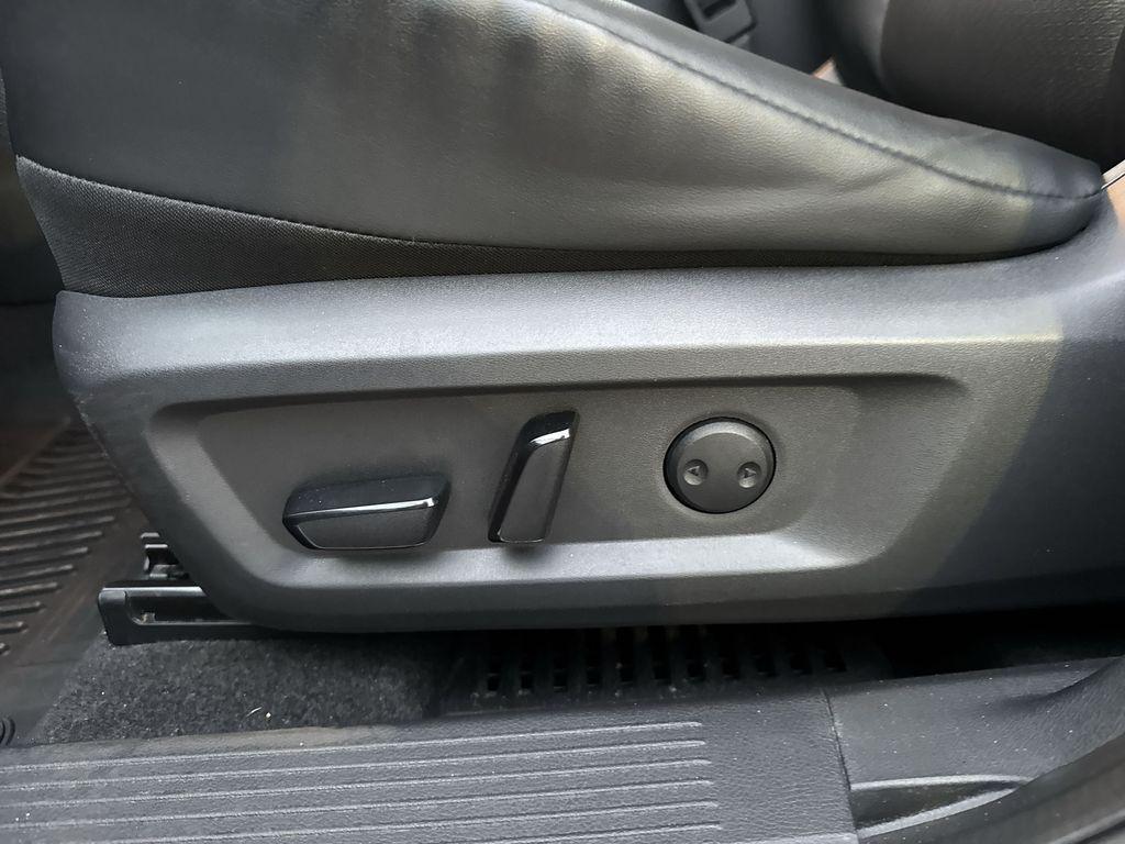 used 2022 Nissan Rogue car, priced at $22,999