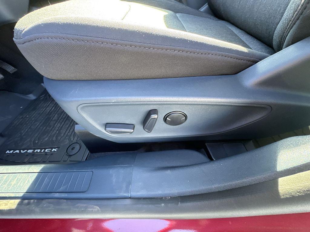 new 2025 Ford Maverick car, priced at $33,569