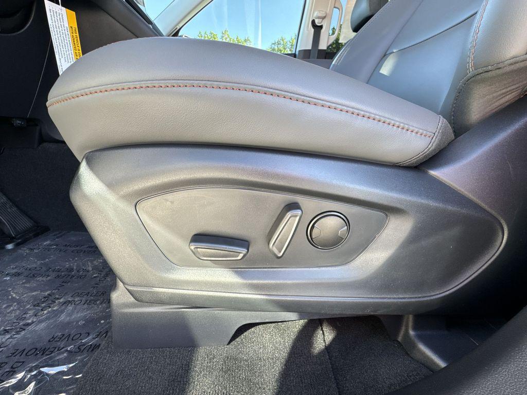 new 2025 Ford Explorer car, priced at $45,932