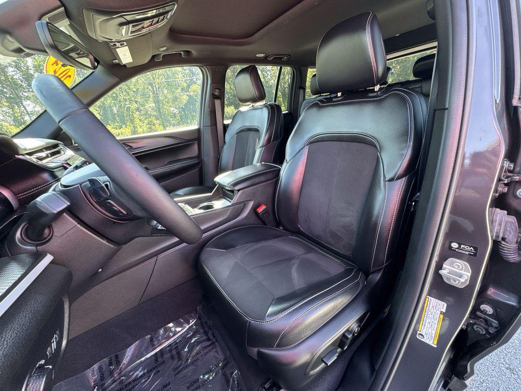 used 2024 Jeep Grand Cherokee car, priced at $34,601