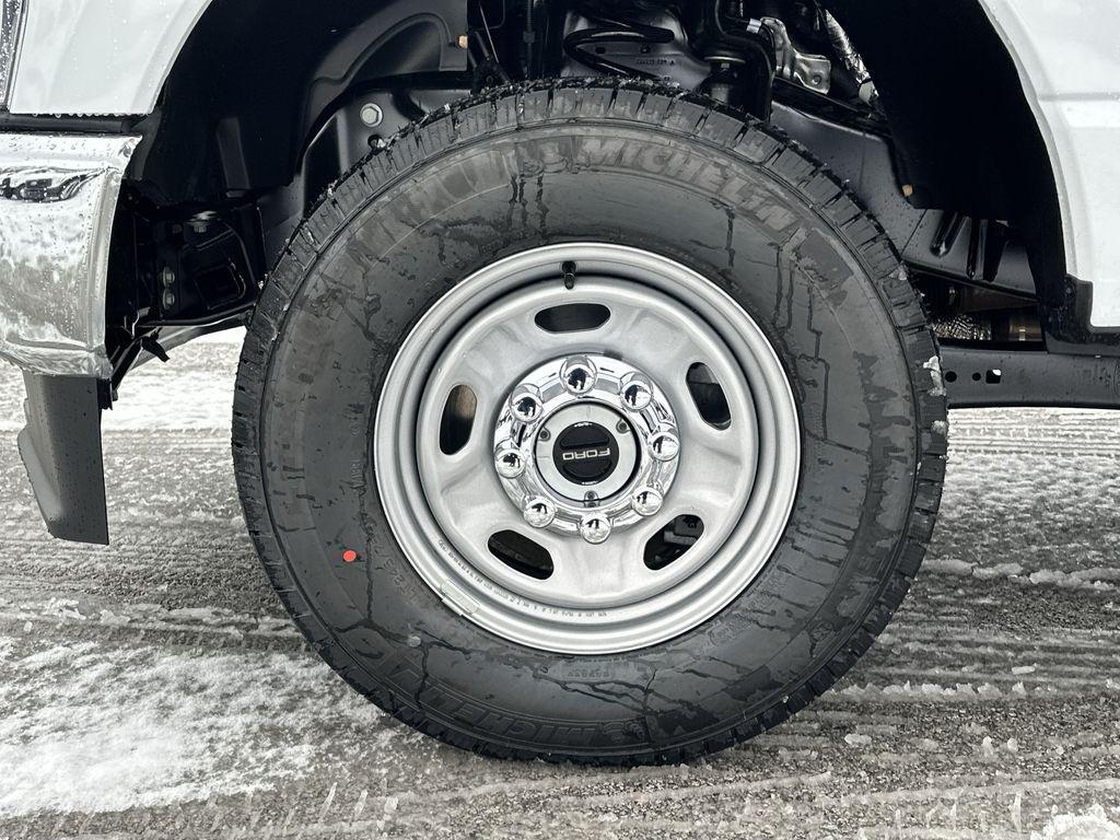 new 2024 Ford F-250 car, priced at $46,227