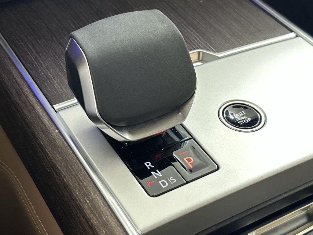 new 2025 Land Rover Range Rover car, priced at $189,255