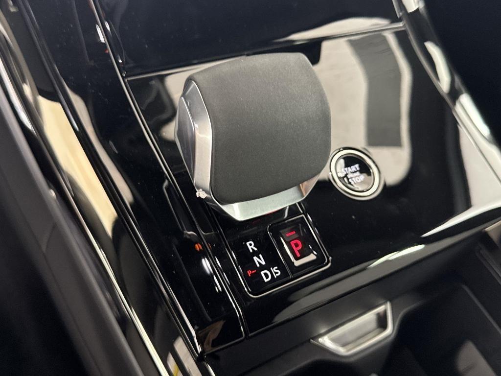new 2025 Land Rover Range Rover Sport car, priced at $90,180