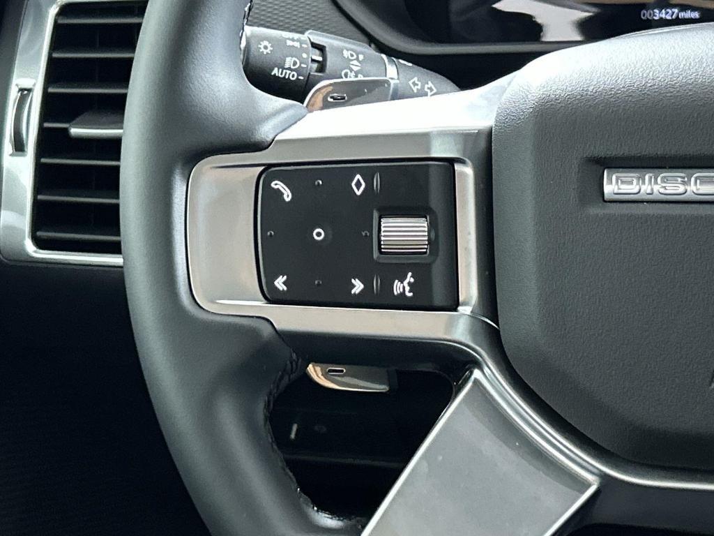 used 2025 Land Rover Discovery car, priced at $62,998
