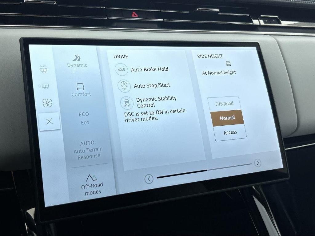 new 2025 Land Rover Range Rover Sport car, priced at $100,425