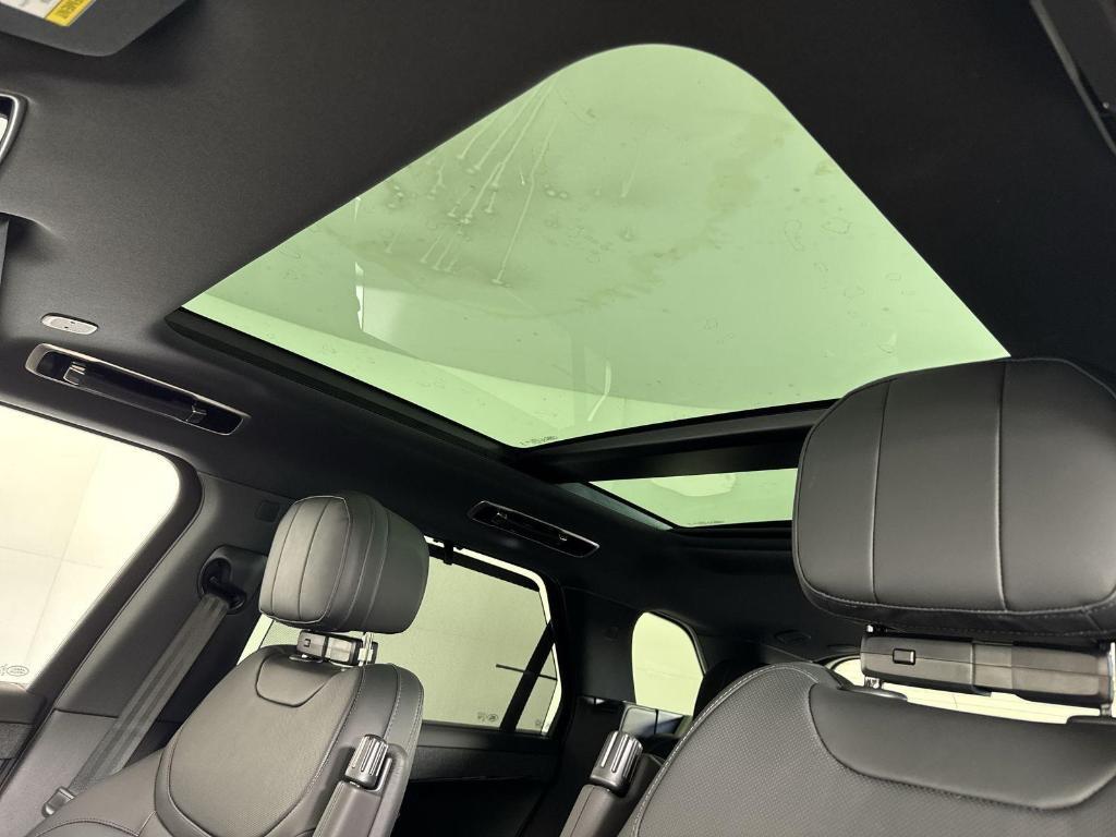 new 2025 Land Rover Range Rover Sport car, priced at $109,695