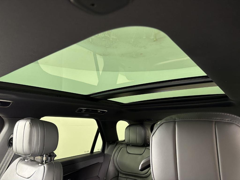 new 2025 Land Rover Range Rover Sport car, priced at $94,190