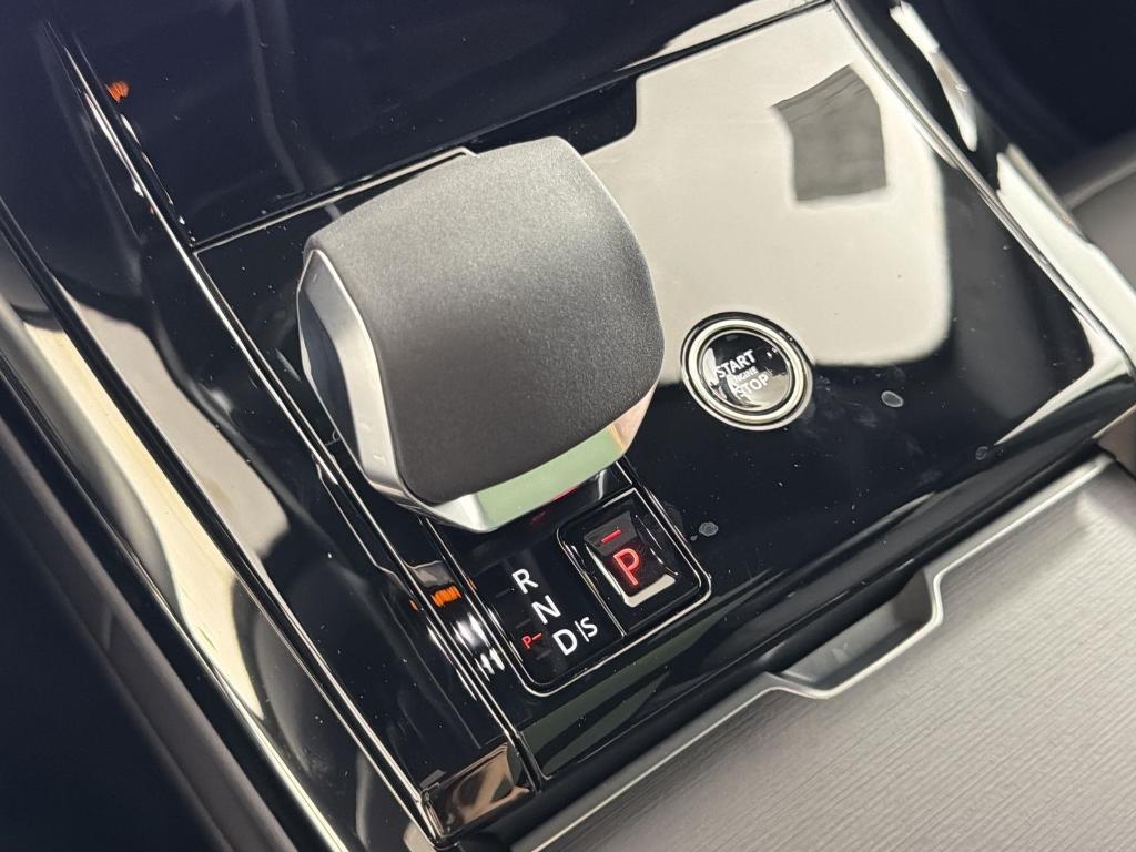 new 2025 Land Rover Range Rover Sport car, priced at $94,190