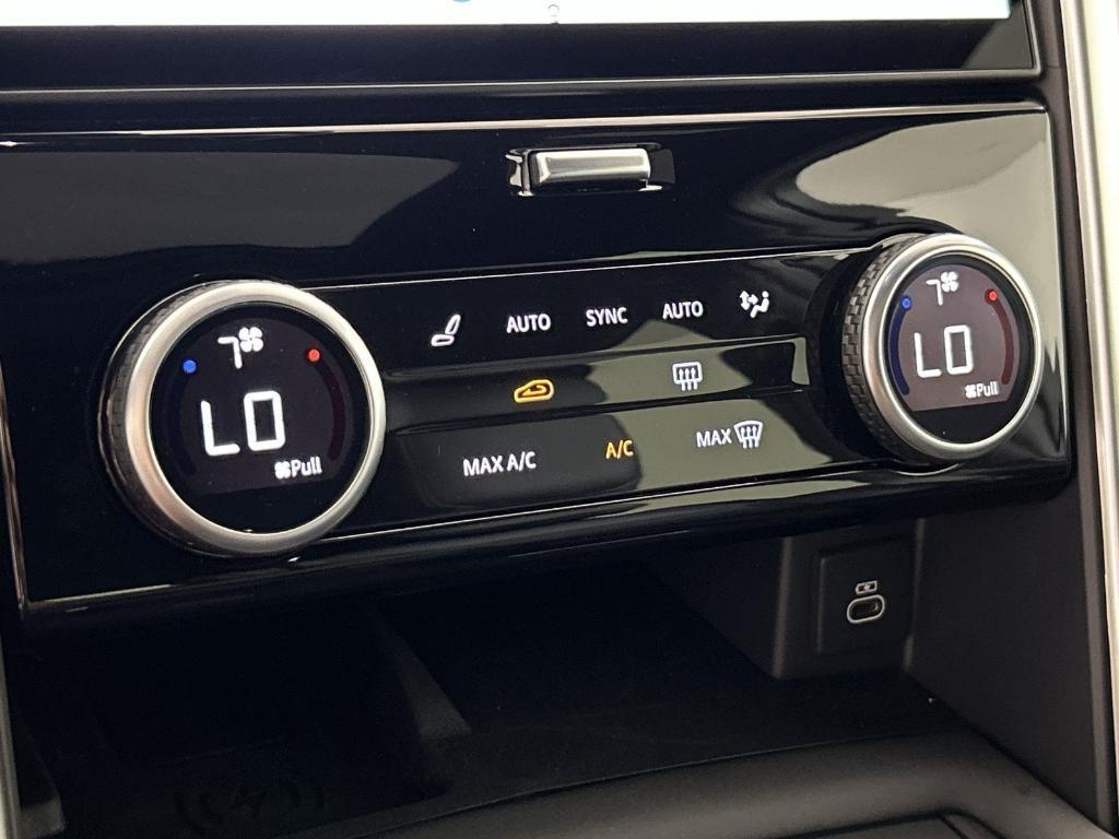 used 2025 Land Rover Discovery car, priced at $53,998