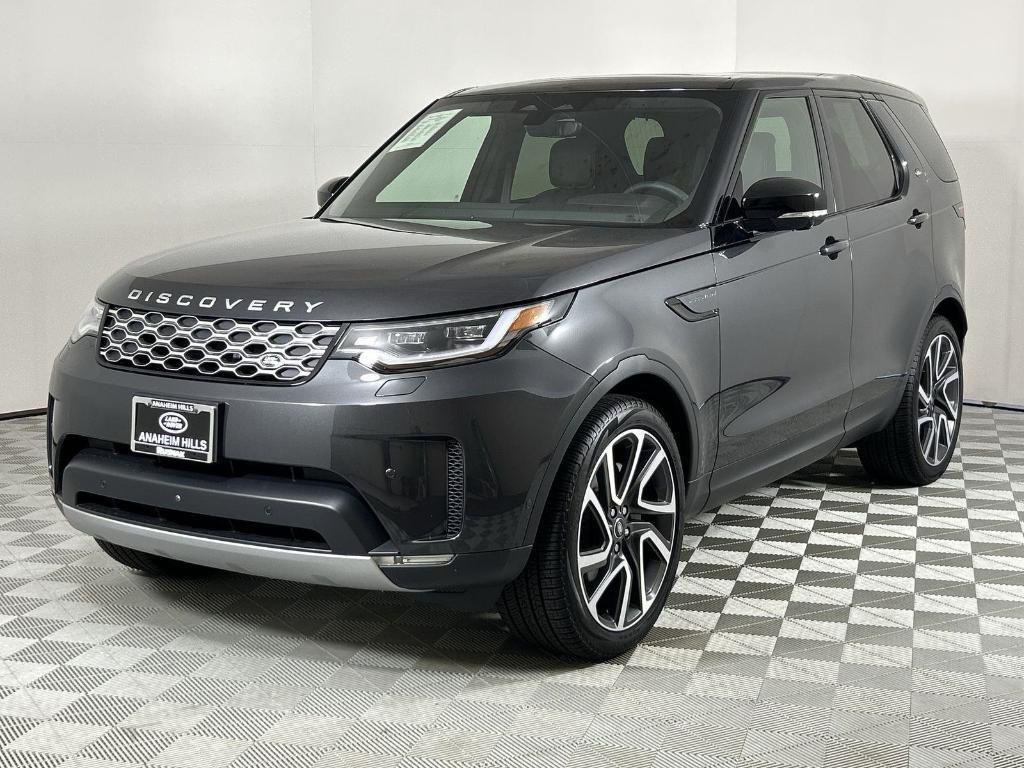 used 2025 Land Rover Discovery car, priced at $53,998