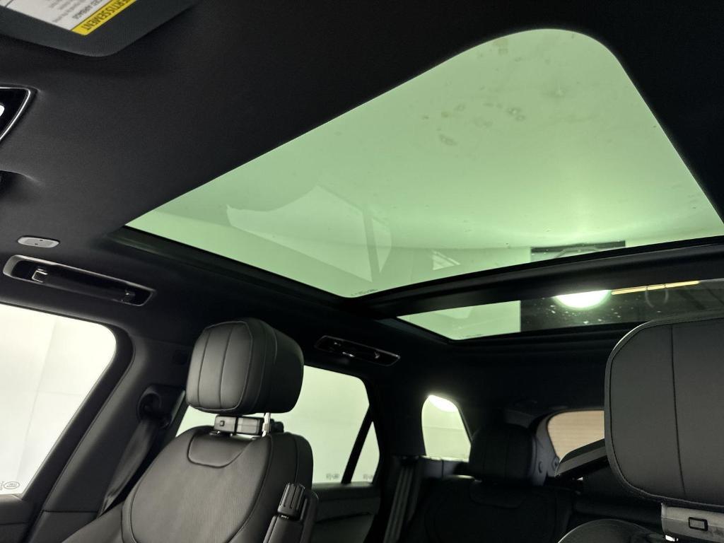 new 2025 Land Rover Range Rover Sport car, priced at $101,550