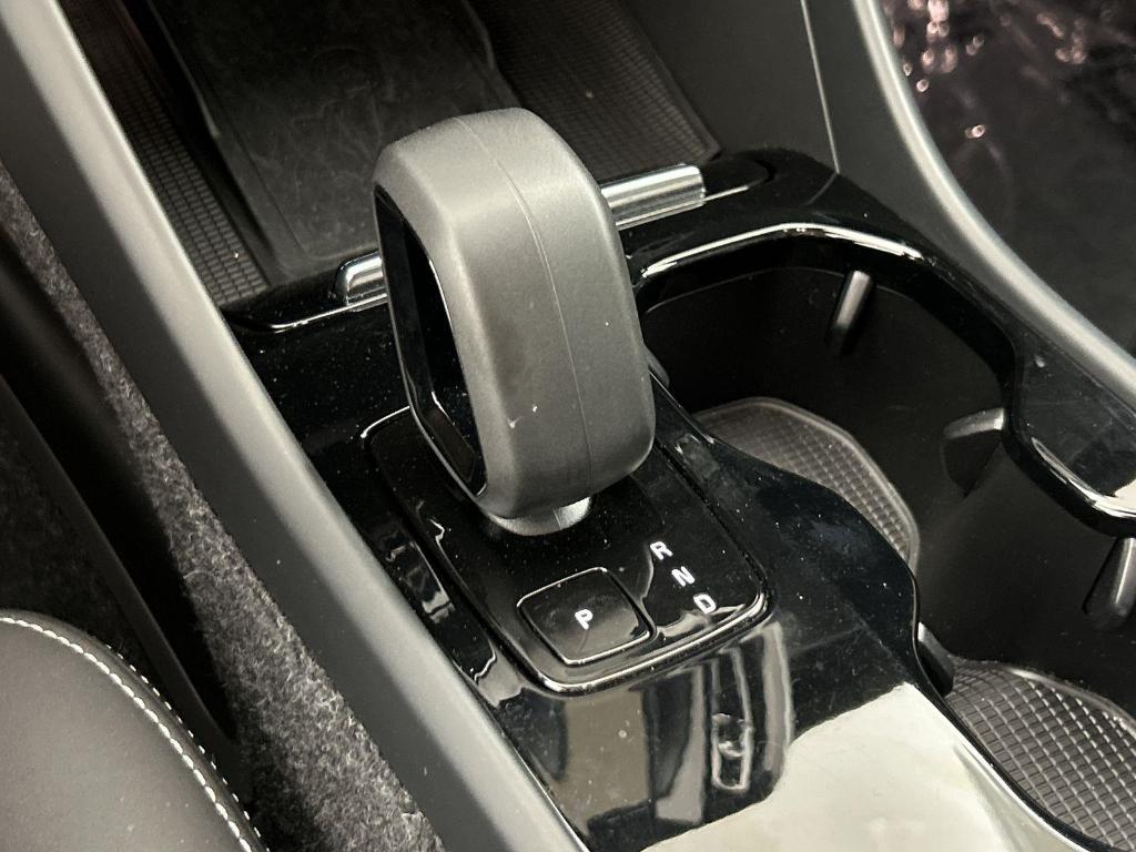 used 2022 Volvo C40 Recharge Pure Electric car, priced at $31,998