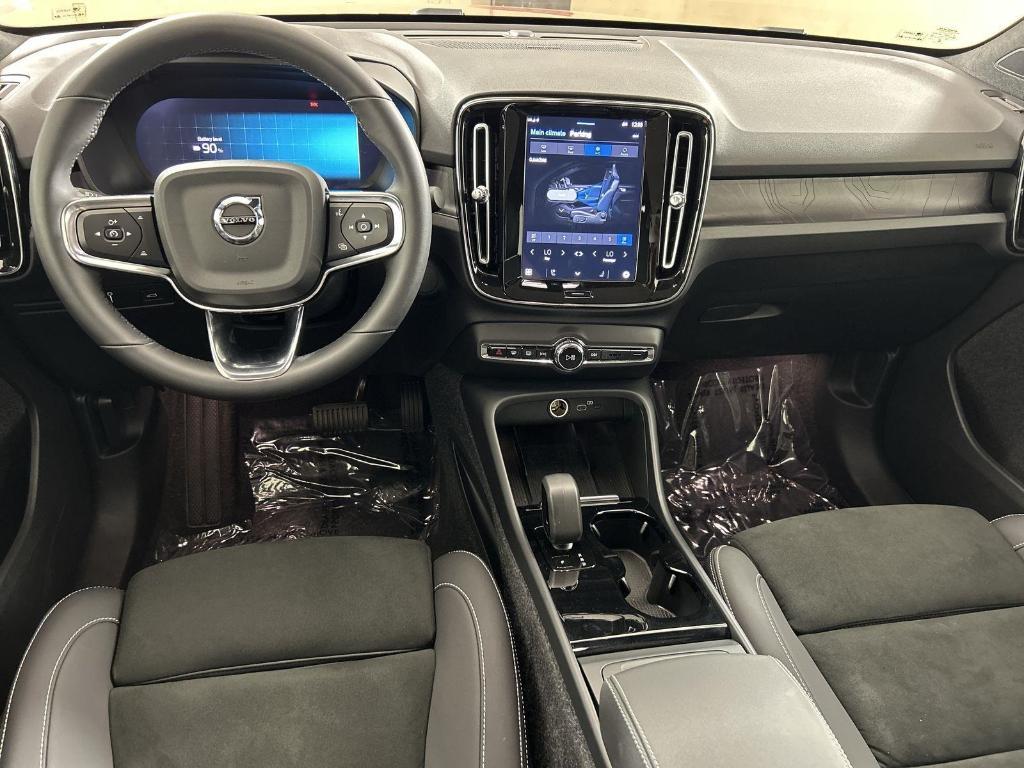 used 2022 Volvo C40 Recharge Pure Electric car, priced at $31,998