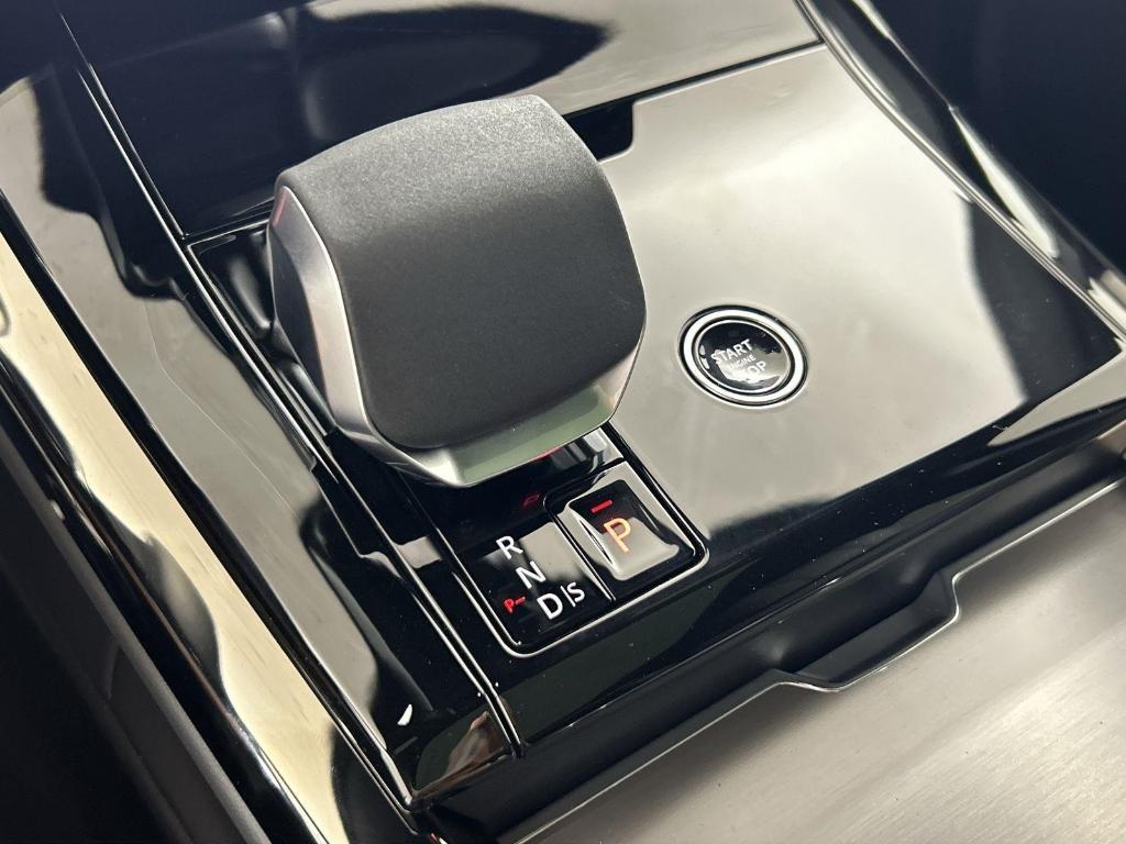 new 2025 Land Rover Range Rover Sport car, priced at $92,935
