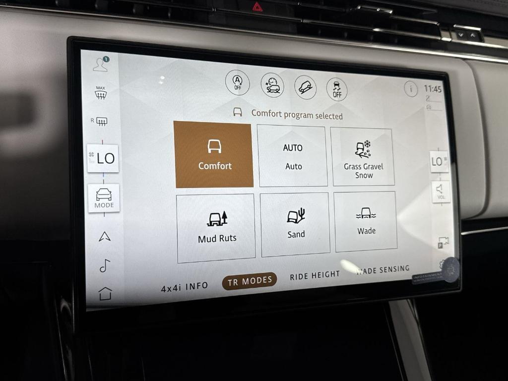 new 2025 Land Rover Range Rover Sport car, priced at $94,525