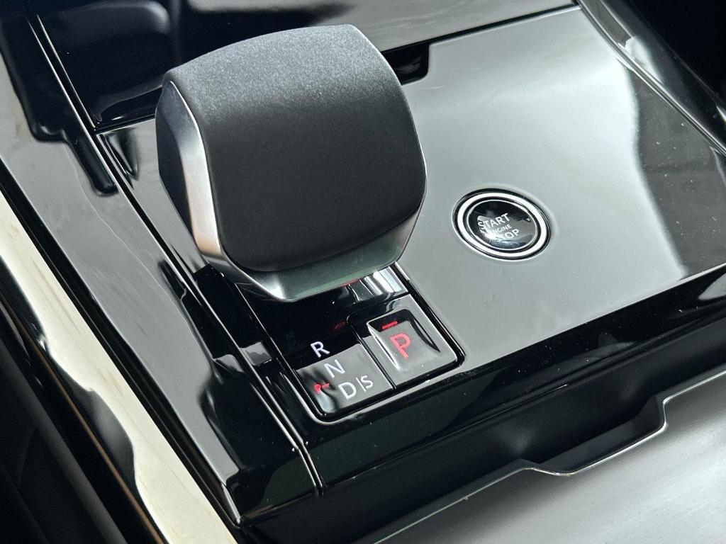 new 2025 Land Rover Range Rover Sport car, priced at $107,515