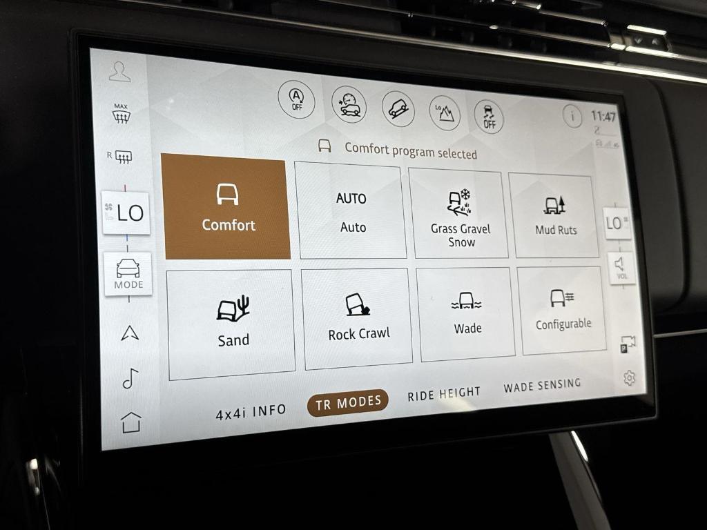 new 2025 Land Rover Range Rover Sport car, priced at $124,045