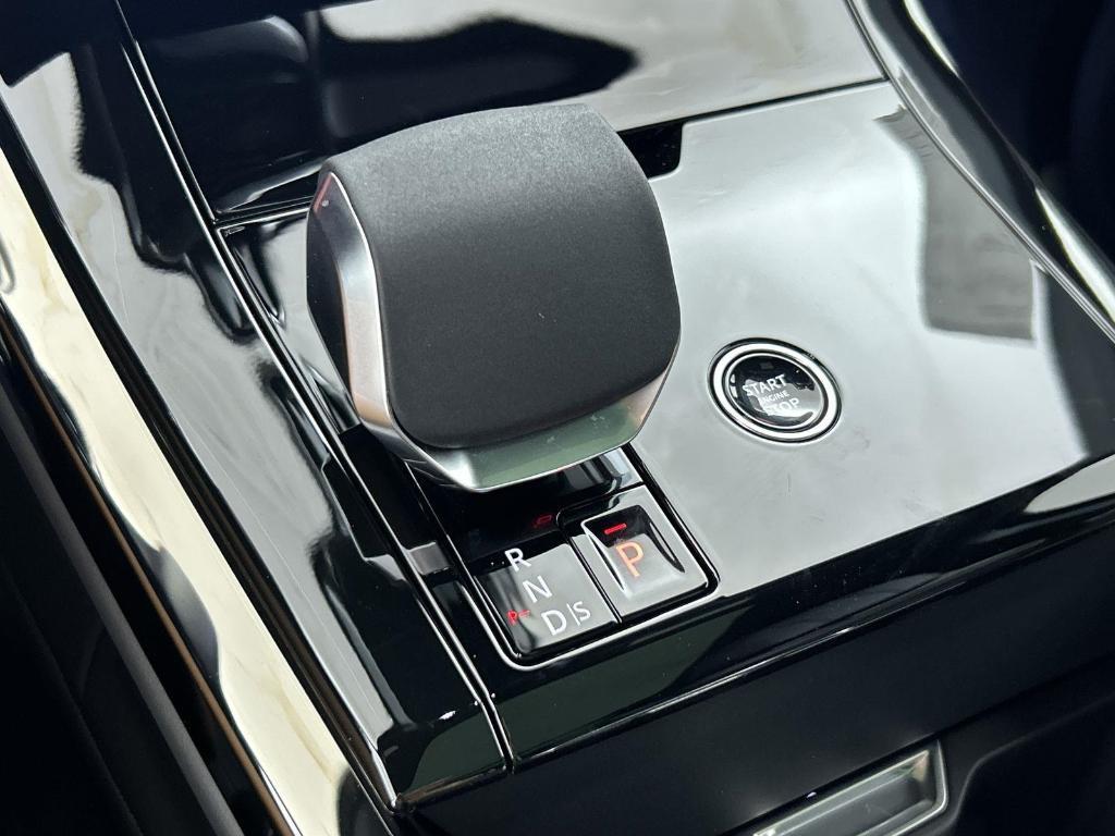 new 2025 Land Rover Range Rover Sport car, priced at $95,365