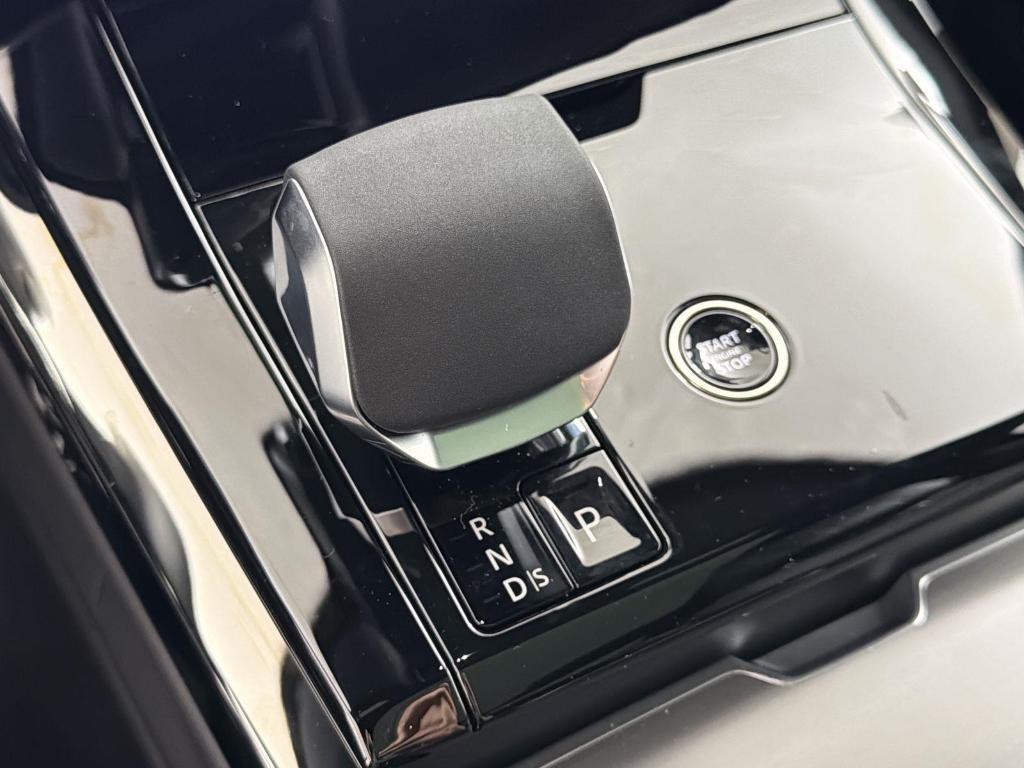 new 2025 Land Rover Range Rover Sport car, priced at $91,665