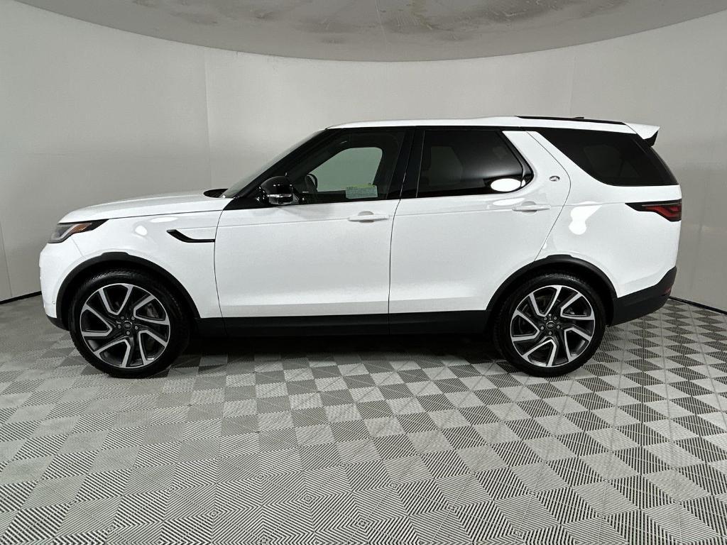 used 2025 Land Rover Discovery car, priced at $53,998