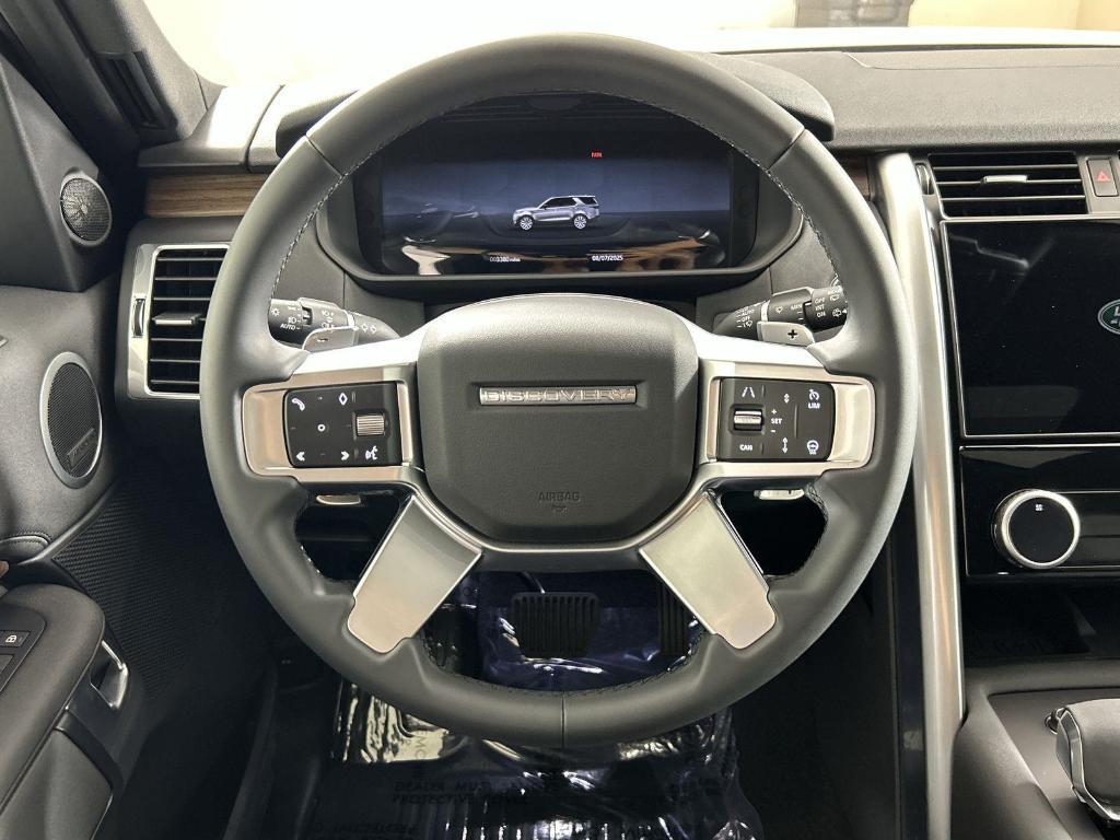 used 2025 Land Rover Discovery car, priced at $53,998