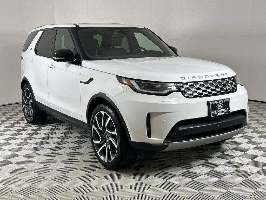 used 2025 Land Rover Discovery car, priced at $53,998