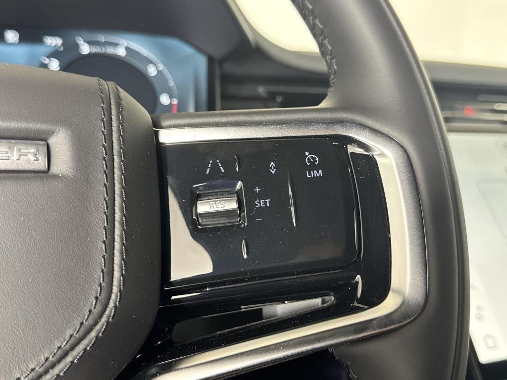 new 2025 Land Rover Range Rover Sport car, priced at $92,415