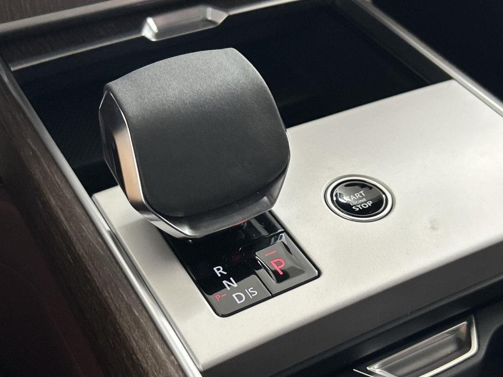 new 2025 Land Rover Range Rover car, priced at $152,900