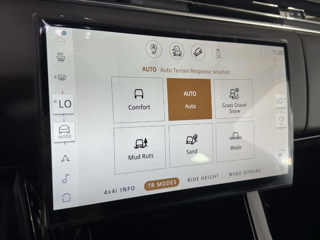 new 2025 Land Rover Range Rover Sport car, priced at $101,040