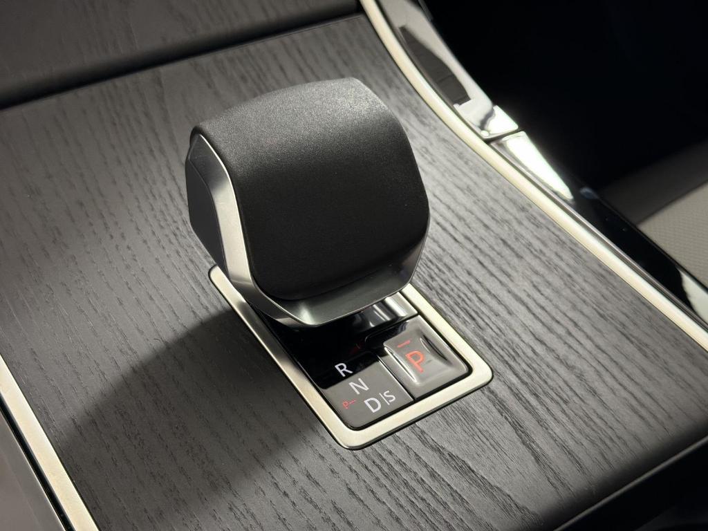 new 2026 Land Rover Range Rover Evoque car, priced at $66,185