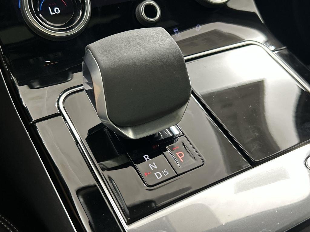 used 2022 Land Rover Range Rover Velar car, priced at $45,995