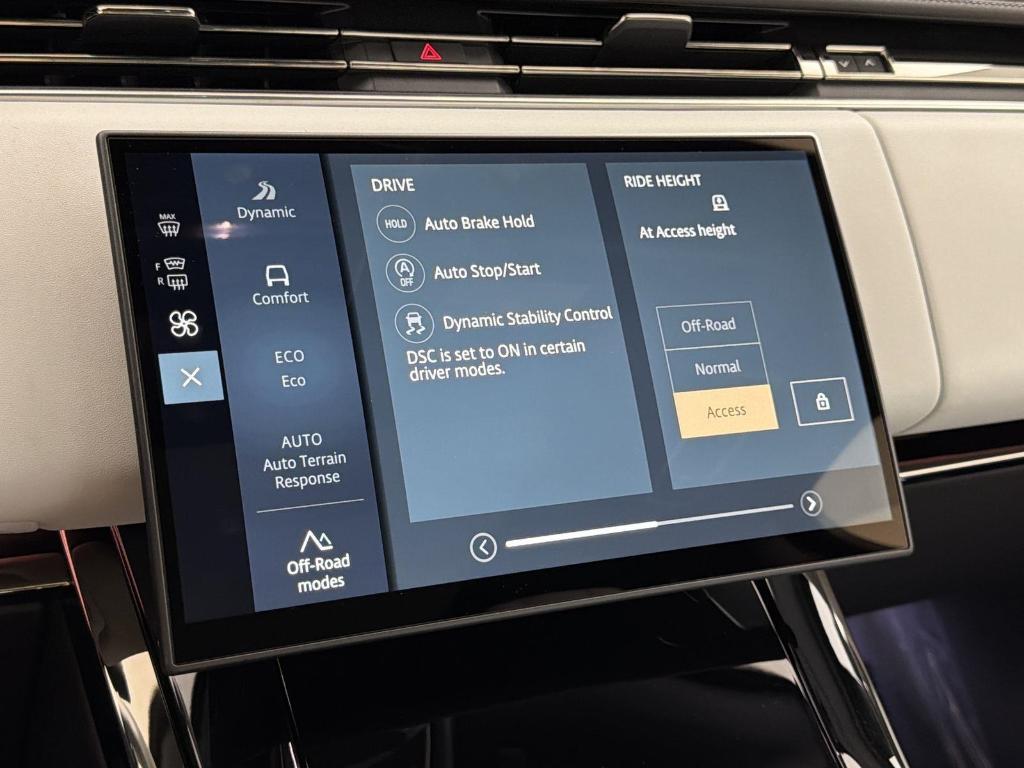 new 2025 Land Rover Range Rover Sport car, priced at $94,190