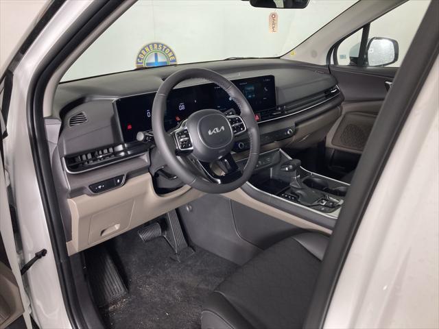 new 2025 Kia Carnival car, priced at $40,950