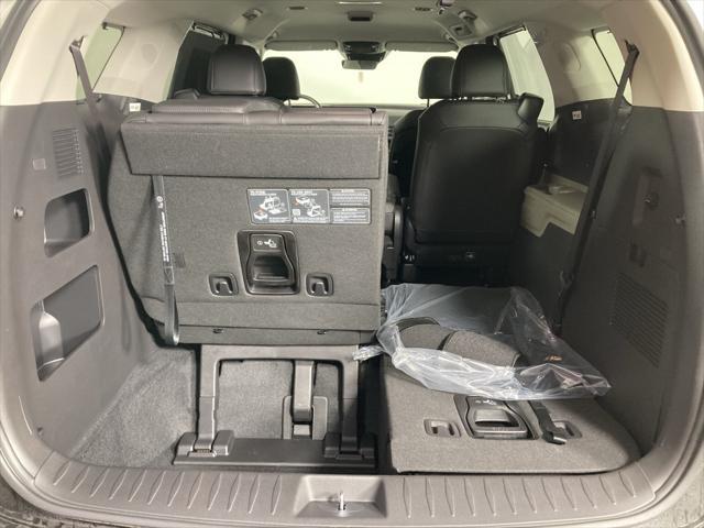 new 2025 Kia Carnival car, priced at $40,950