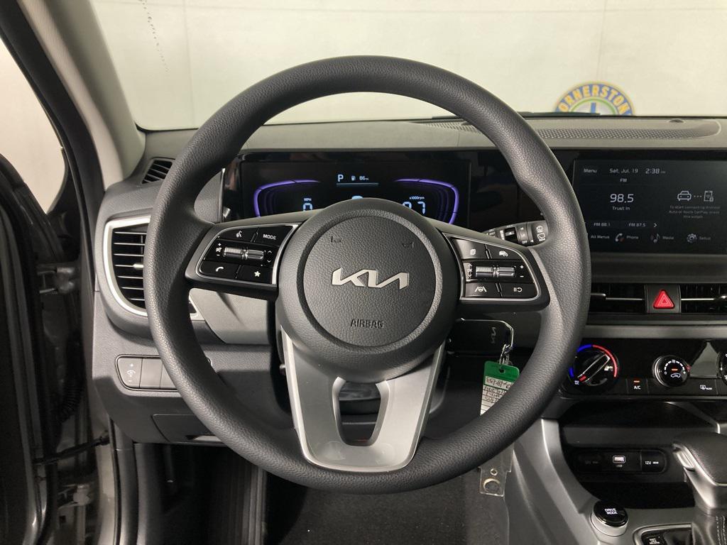 new 2025 Kia Seltos car, priced at $24,525
