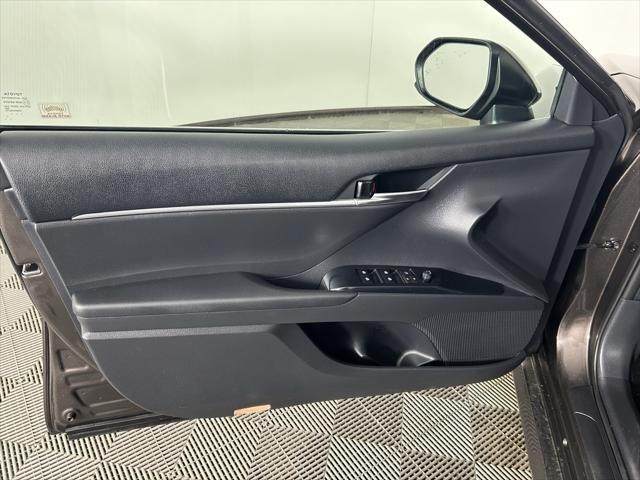 used 2018 Toyota Camry Hybrid car, priced at $19,499