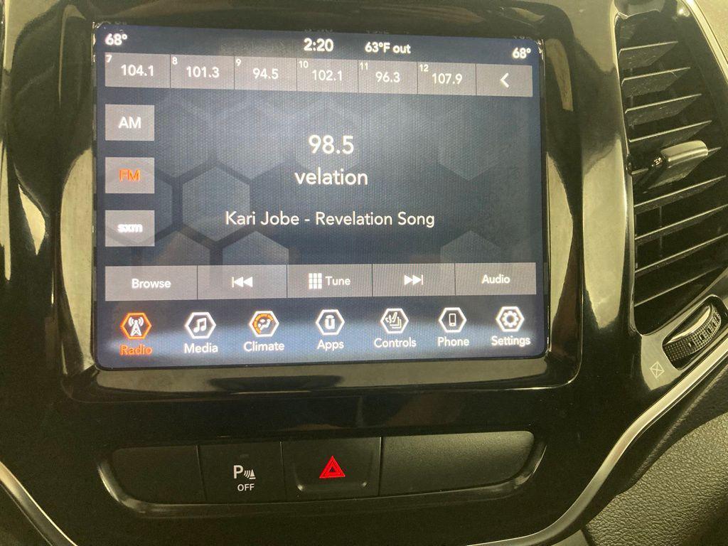 used 2019 Jeep Cherokee car, priced at $15,793