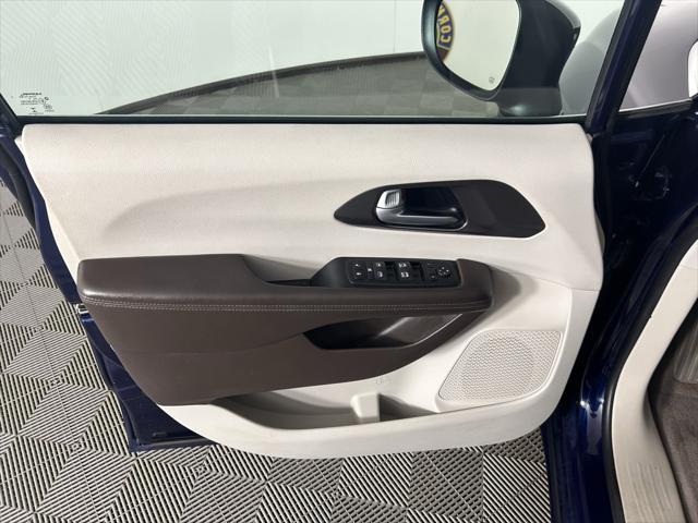 used 2017 Chrysler Pacifica car, priced at $13,995