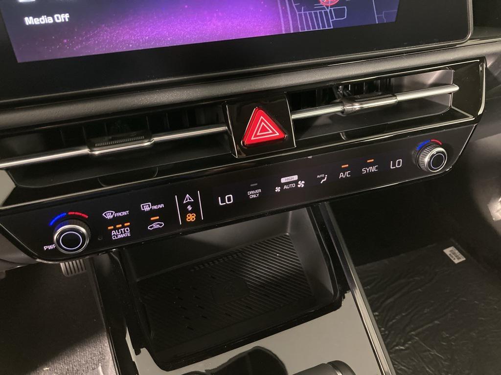 new 2025 Kia Niro car, priced at $28,499