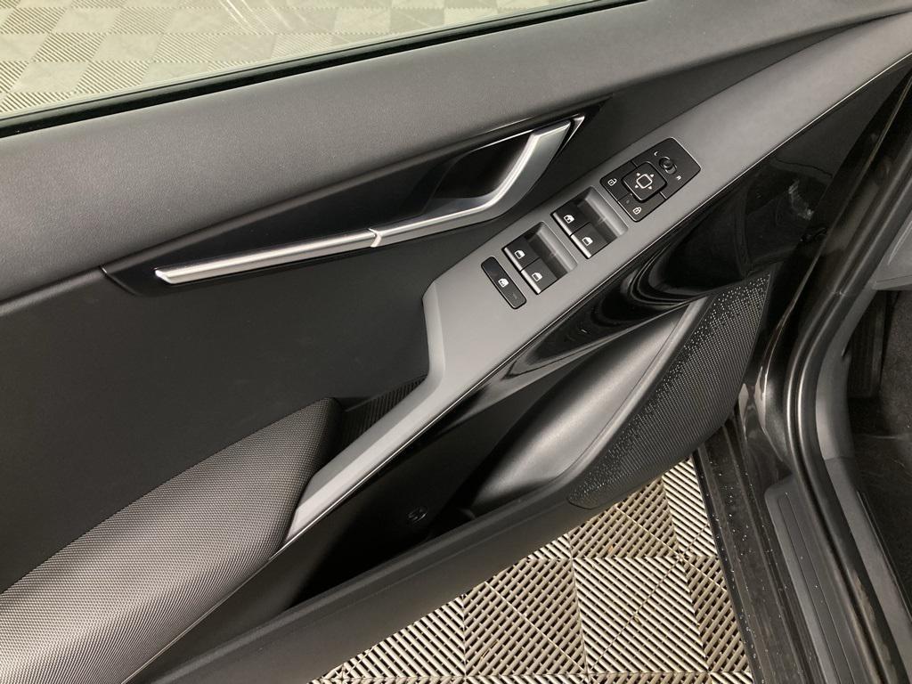 new 2025 Kia Niro car, priced at $28,499
