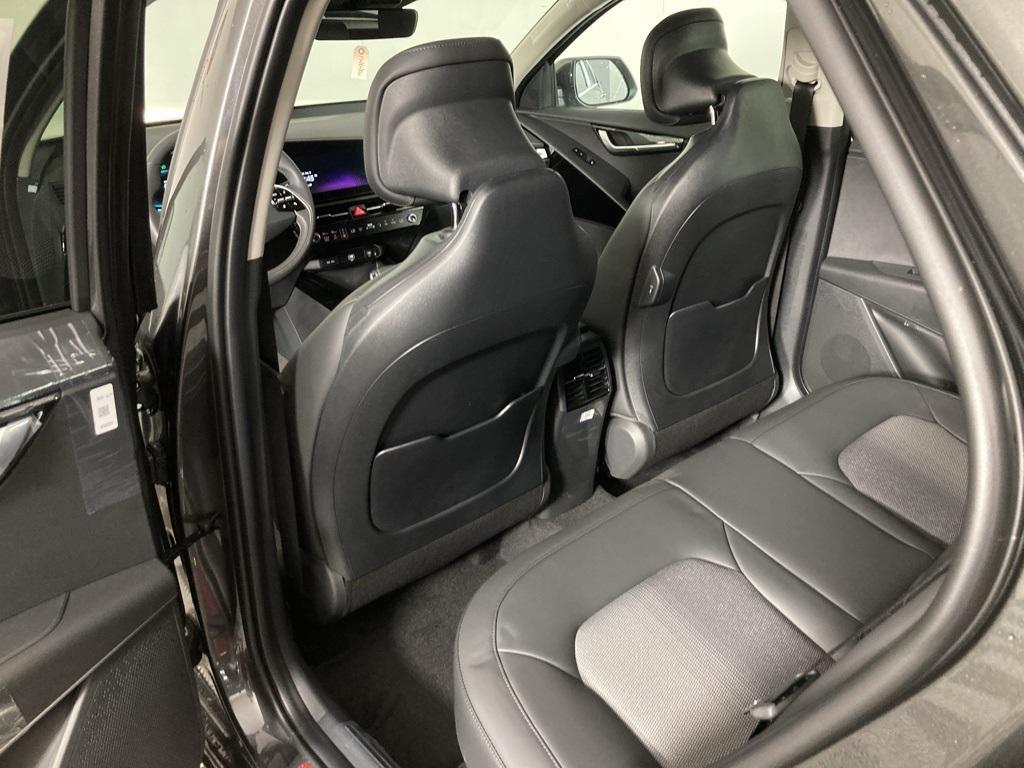 new 2025 Kia Niro car, priced at $28,499