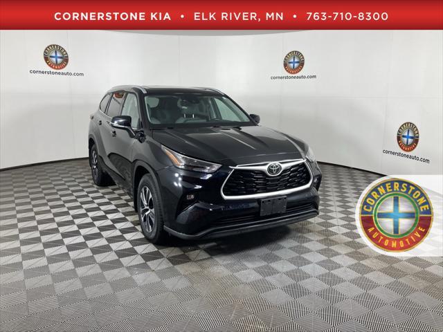 used 2022 Toyota Highlander car, priced at $36,799