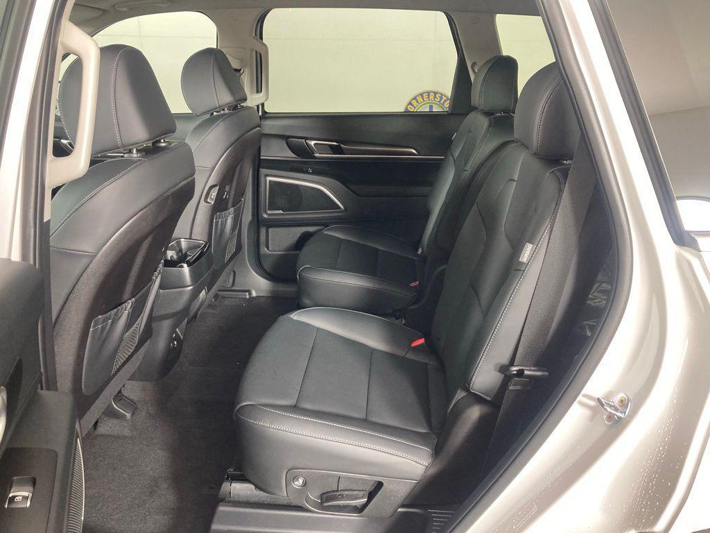 new 2025 Kia Telluride car, priced at $40,415